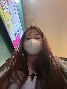 Snapshot of Lami_Mi chatting on February 2025 02:02:01 PM Lami Mi online show from February 2025 02:02:01 PM