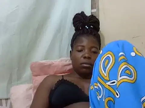 Snapshot of ebony_valleria chatting on February 2025 03:28:01 AM ebony valleria online show from February 2025 03:28:01 AM