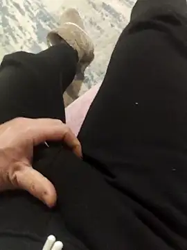 ssikerek23 online show from December 2025 12:06:01 AM