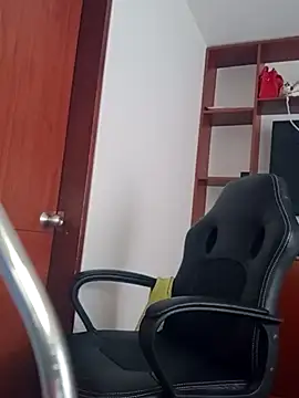 Snapshot of FREYJA- chatting on September 2025 07:41:02 PM FREYJA- online show from September 2025 07:41:02 PM