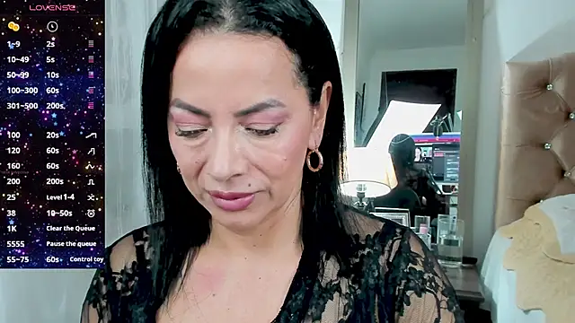 veronika naughty online show from March 2025 03:07:01 PM