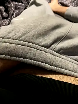 saschboy13 online show from December 2025 04:12:02 PM