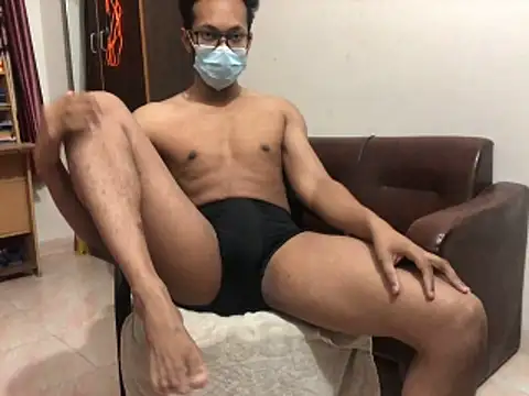 Zeuhorny online show from March 2026 11:52:01 PM