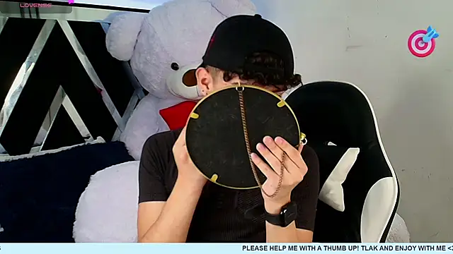 Niico Cruz online show from February 2025 04:34:01 AM