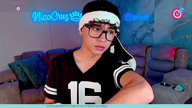 Niico Cruz online show from February 2026 10:43:01 PM