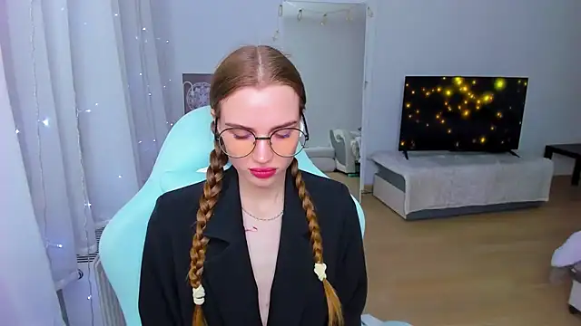 Snapshot of StellaLawless chatting on December 2024 02:38:02 PM StellaLawless online show from December 2024 02:38:02 PM