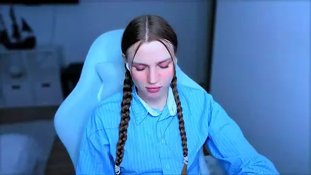 StellaLawless online show from March 2026 12:21:01 PM