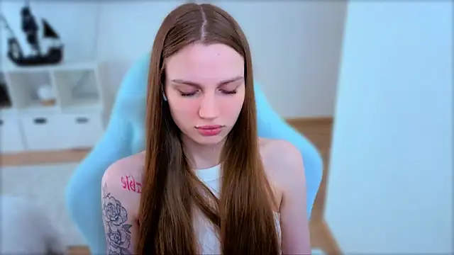 StellaLawless online show from April 2026 06:13:01 AM