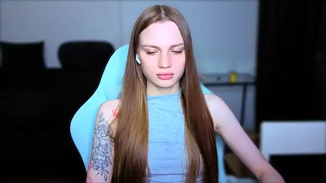 StellaLawless online show from April 2026 06:44:02 PM