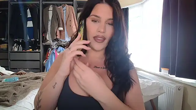 Bustyjessicalouu online show from October 2025 10:04:01 AM