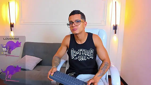 Paradise boy s online show from March 2026 05:52:02 PM