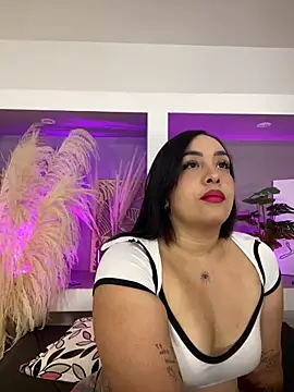 Snapshot of Sheeryl__ chatting on May 2026 05:35:02 AM Sheeryl online show from May 2026 05:35:02 AM