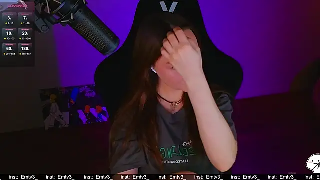 Emili1- online show from April 2026 10:46:02 AM