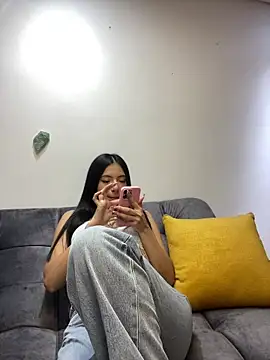 eva elifee online show from December 2025 01:25:01 AM