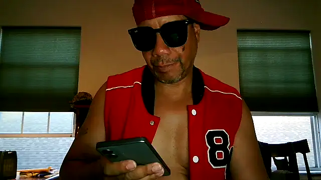Snapshot of pimpdaddy4ever chatting on May 2026 11:35:02 PM pimpdaddy4ever online show from May 2026 11:35:02 PM