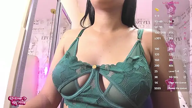 LAILAMORFY online show from February 2025 12:27:01 PM