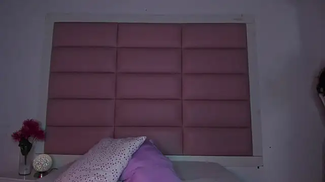 little-Emma online show from January 2026 03:09:02 AM