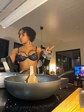 Black Dolll online show from December 2024 02:24:02 PM