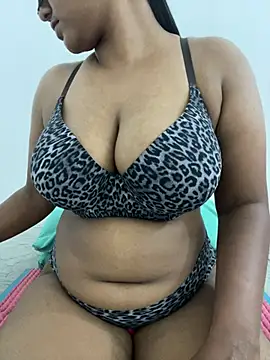 Snapshot of sweety_yehara chatting on July 2026 11:02:01 AM sweety yehara online show from July 2026 11:02:01 AM