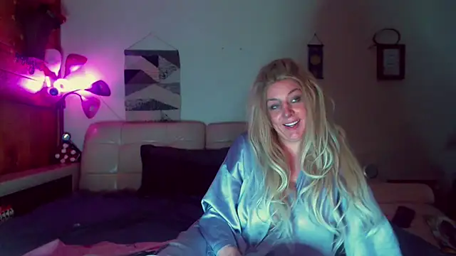 MonroeLoves online show from March 2026 06:29:01 AM