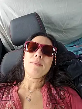 Reinacatchile online show from February 2025 08:41:01 PM