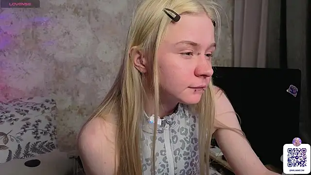 Snapshot of Milia_Parker chatting on May 2026 04:02:02 PM Milia Parker online show from May 2026 04:02:02 PM