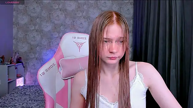 Snapshot of Milia_Parker chatting on July 2026 05:54:01 PM Milia Parker online show from July 2026 05:54:01 PM