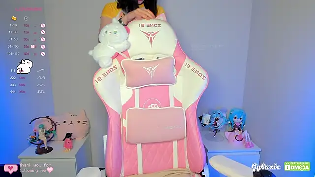 Gylaxie online show from December 2024 01:00:01 PM