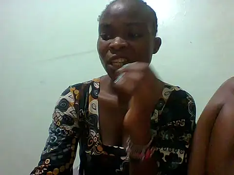 sexxyqueenn22 online show from December 2025 05:19:02 PM