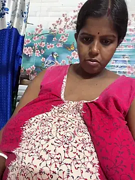 Snapshot of Beauty-queen chatting on April 2026 11:34:01 AM Beauty-queen online show from April 2026 11:34:01 AM