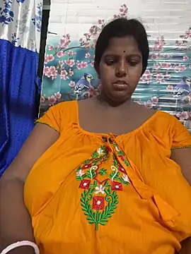 Snapshot of Beauty-queen chatting on April 2026 12:19:02 PM Beauty-queen online show from April 2026 12:19:02 PM