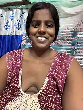 Snapshot of Beauty-queen chatting on July 2026 02:46:01 PM Beauty-queen online show from July 2026 02:46:01 PM