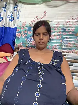 Snapshot of Beauty-queen chatting on July 2026 02:45:01 PM Beauty-queen online show from July 2026 02:45:01 PM