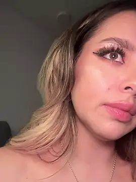 Alirawrz online show from February 2025 02:37:02 AM