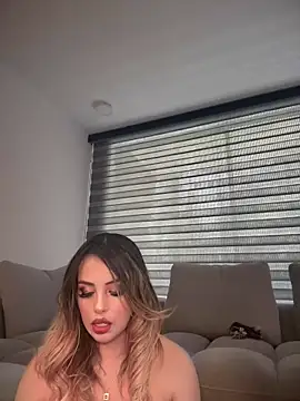 Alirawrz online show from March 2025 06:58:02 PM