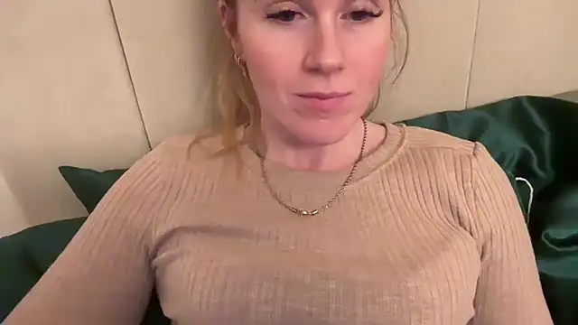 redheadrosie69 online show from December 2025 08:06:02 PM