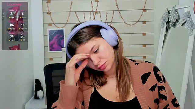 Josephine Kiss online show from January 2025 02:36:02 PM