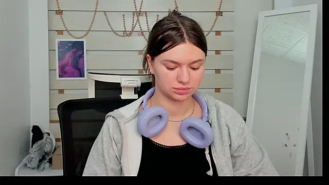 Josephine Kiss online show from January 2025 10:06:01 PM