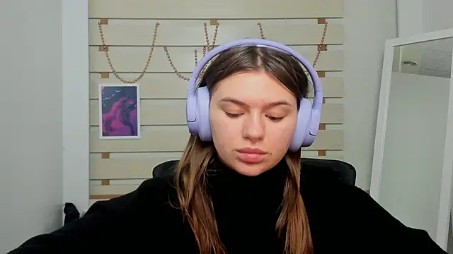 Josephine Kiss online show from February 2025 04:36:01 PM