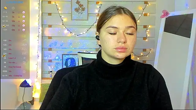 Josephine Kiss online show from October 2025 01:00:01 PM