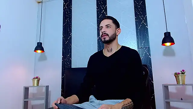 Erick Wall online show from July 2026 01:41:01 AM