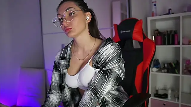 Lady3Holes online show from February 2025 08:28:02 AM