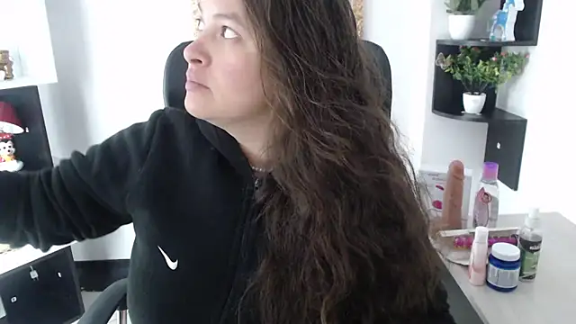 SaraThomso online show from February 2025 03:01:01 AM