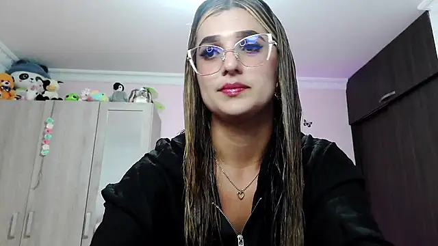 caroline jonson online show from January 2025 09:47:01 PM