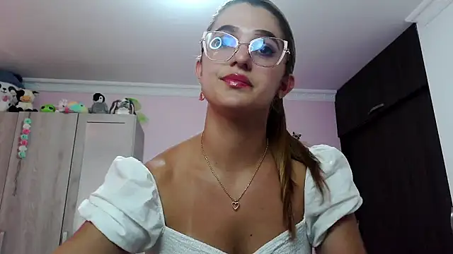 caroline jonson online show from January 2025 07:08:01 PM