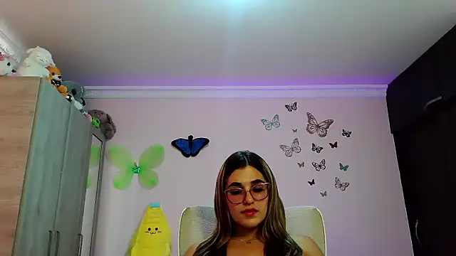 caroline jonson online show from September 2025 02:17:02 PM