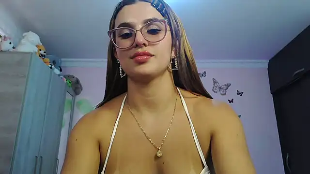 caroline jonson online show from November 2025 07:36:02 PM