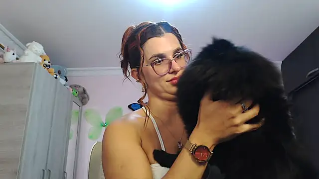 caroline jonson online show from November 2025 09:20:02 PM