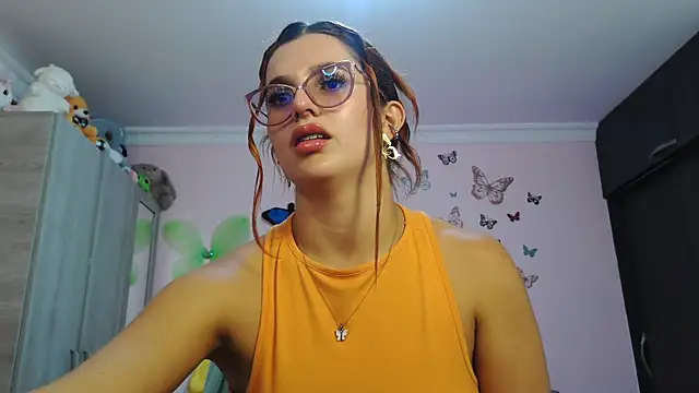 caroline jonson online show from November 2025 07:29:02 PM