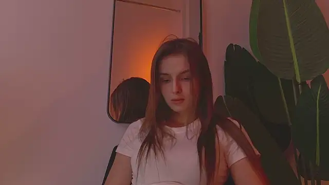 Whitney Svonn online show from March 2025 07:20:02 PM